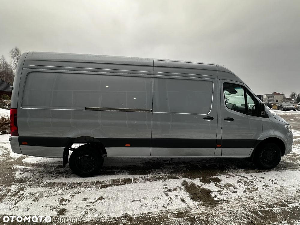 Mercedes-Benz Sprinter 319 CDI Furgon Select długi 4325 mm L3H2 - 9