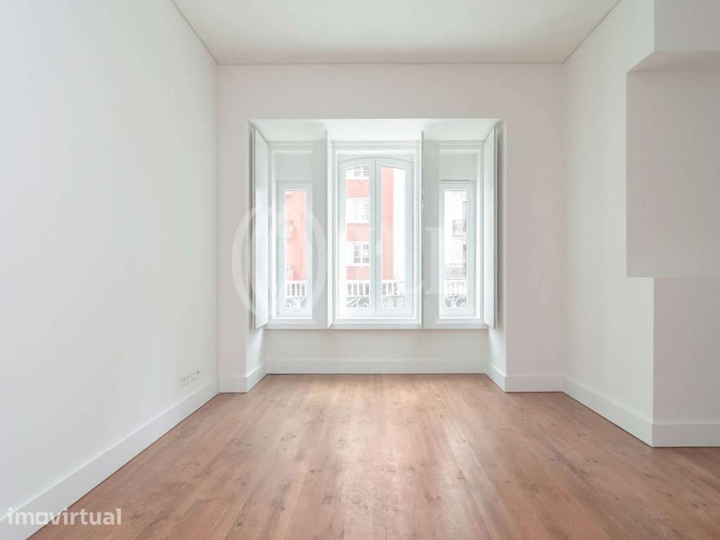 Apartamento T1 garagem, Avenida Duque de Loulé, Lisboa - Grande imagem: 3/25