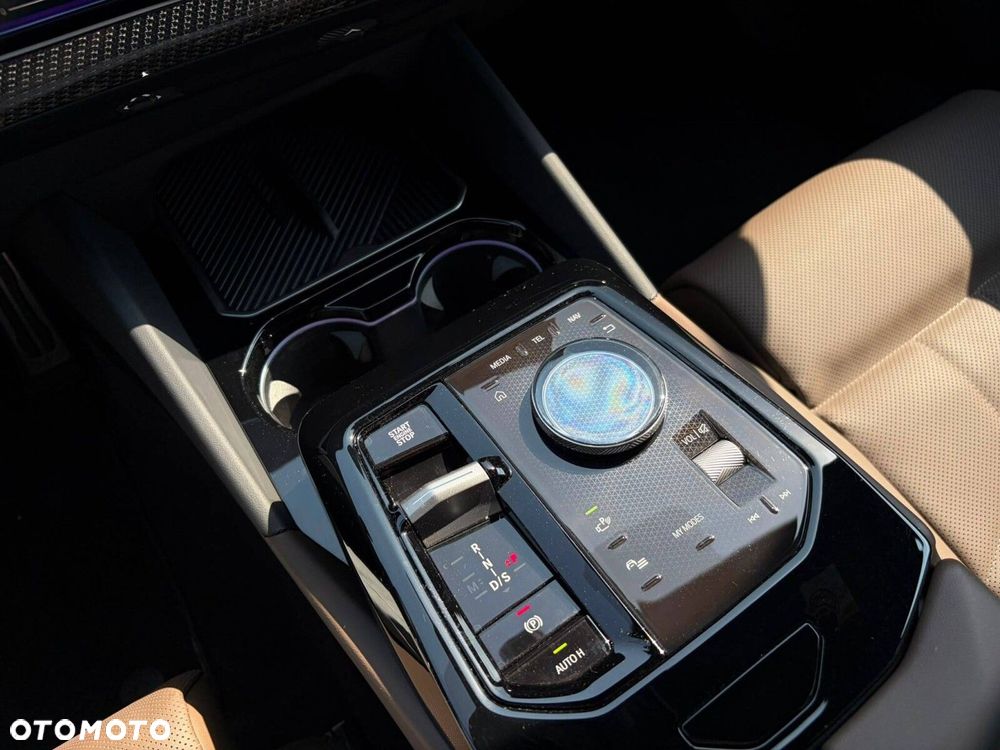 BMW Seria 5 520d xDrive mHEV M Sport - 25