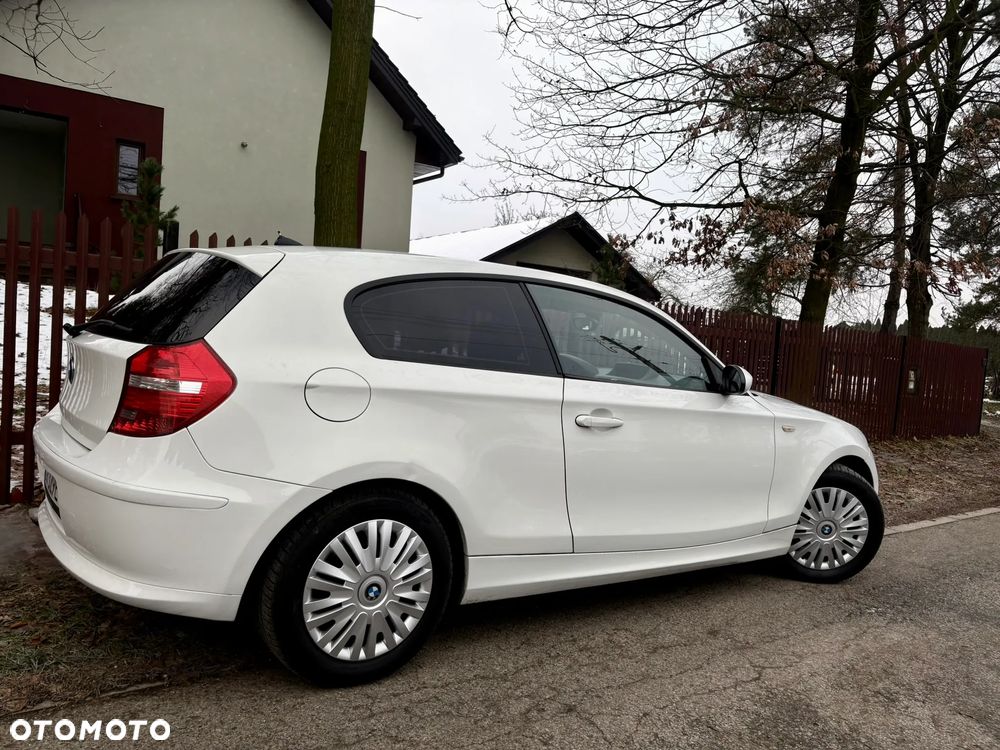 BMW Seria 1 120d DPF Edition Sport - 3