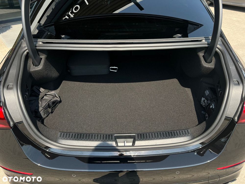 Mercedes-Benz Klasa E - 27