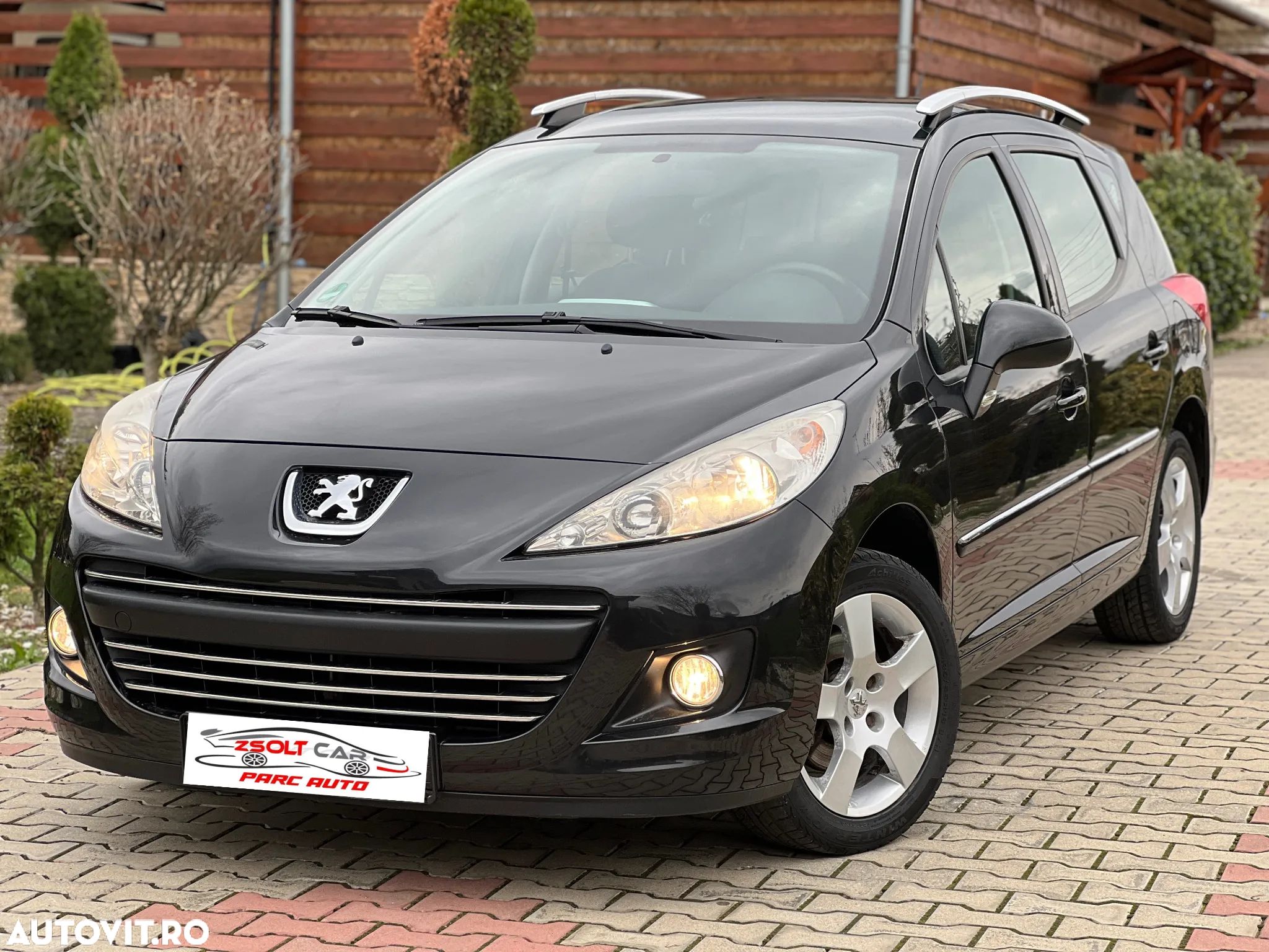 Peugeot 207 1.6E Sport - 1