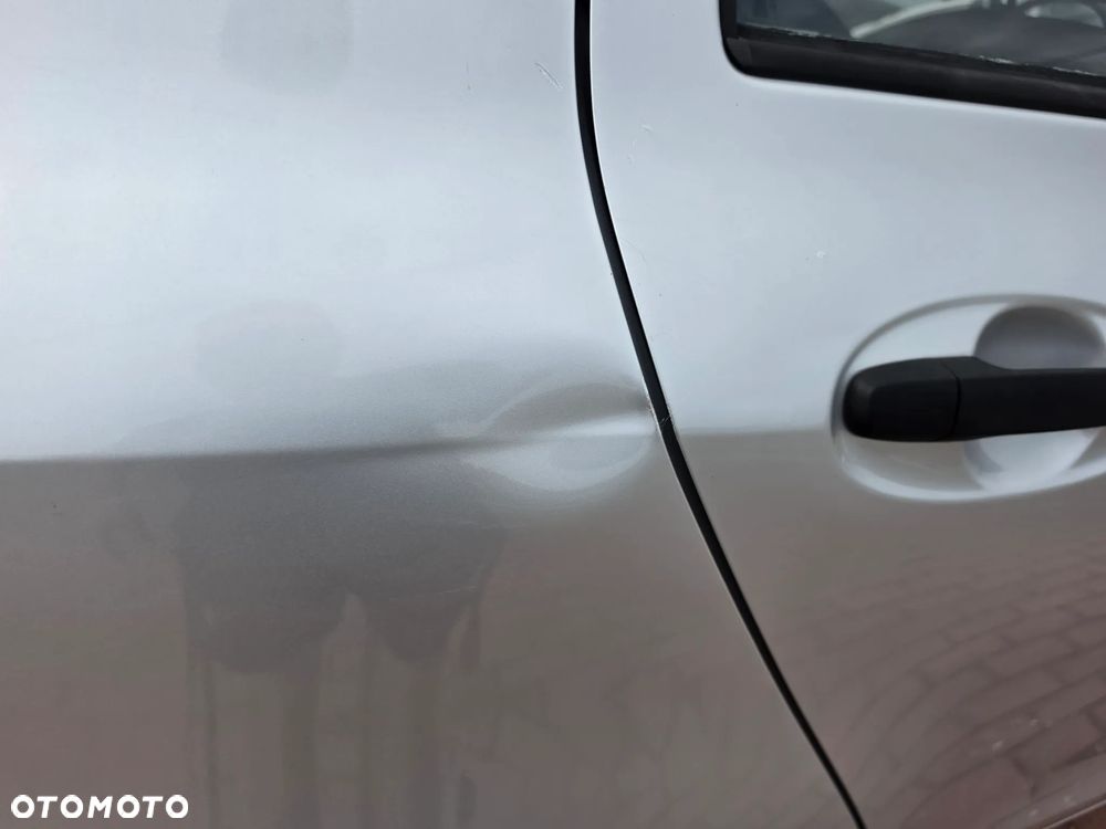Toyota Yaris - 38