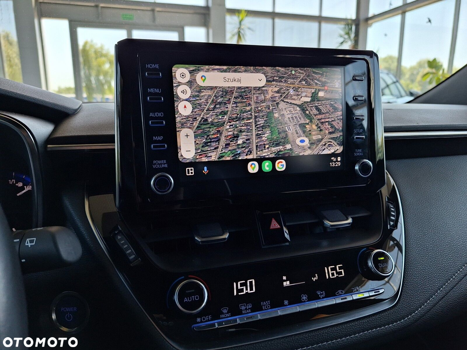Toyota Corolla 2.0 Hybrid Comfort - 29