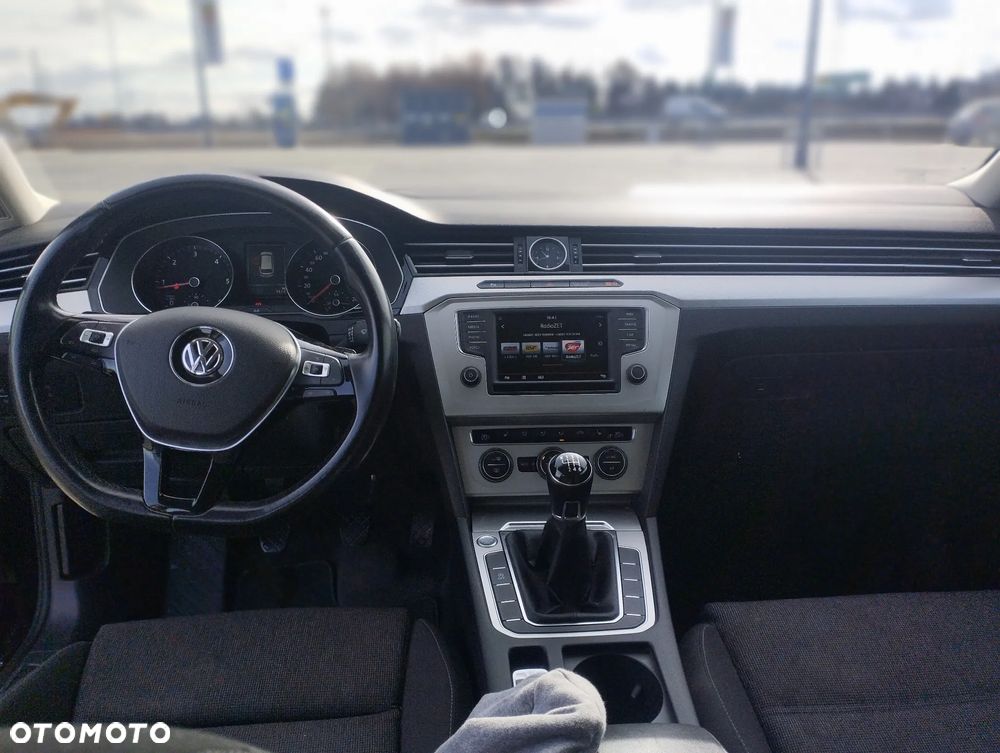 Volkswagen Passat - 7