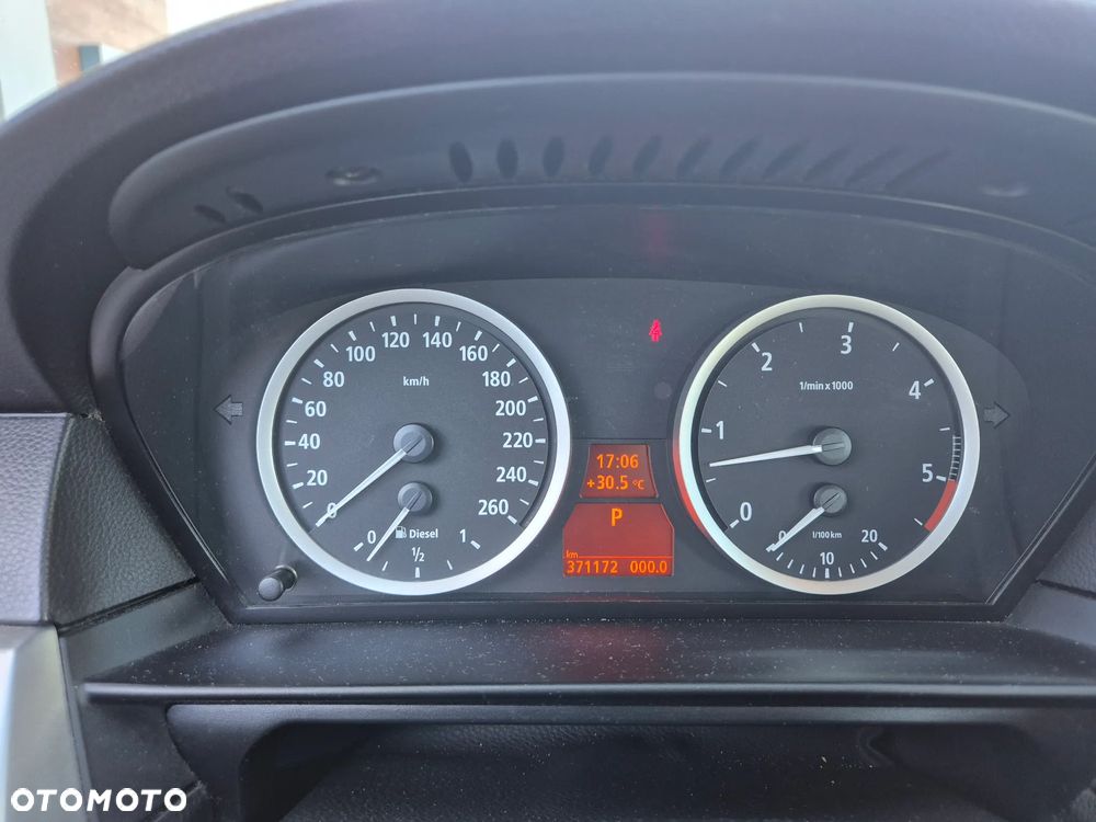 BMW Seria 5 - 11