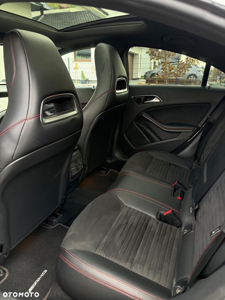 Mercedes-Benz CLA 180 AMG Line - 10