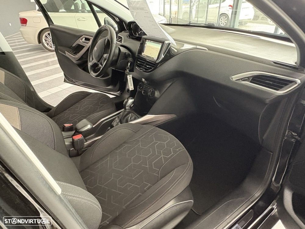 Peugeot 2008 1.2 PureTech Style - 25