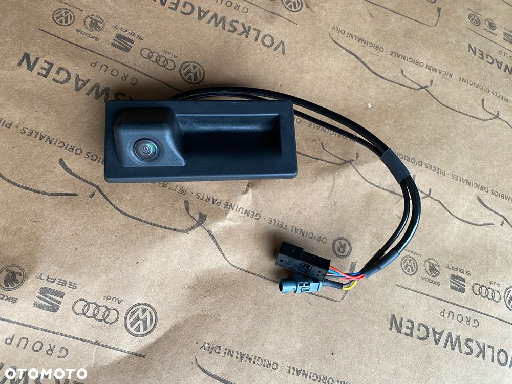 Audi A4 B9 8W Sedan kamera cofania klamka Oryginał Audi 3V0827566C 48km - 10