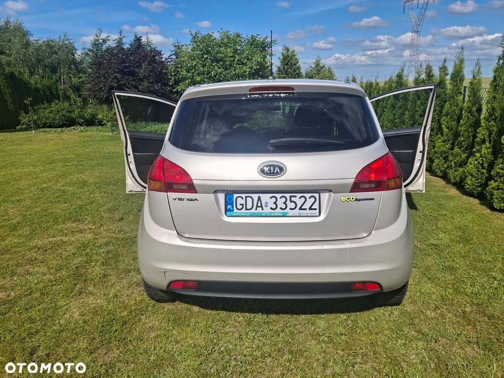 Kia Venga 1.4 CRDi L - 2