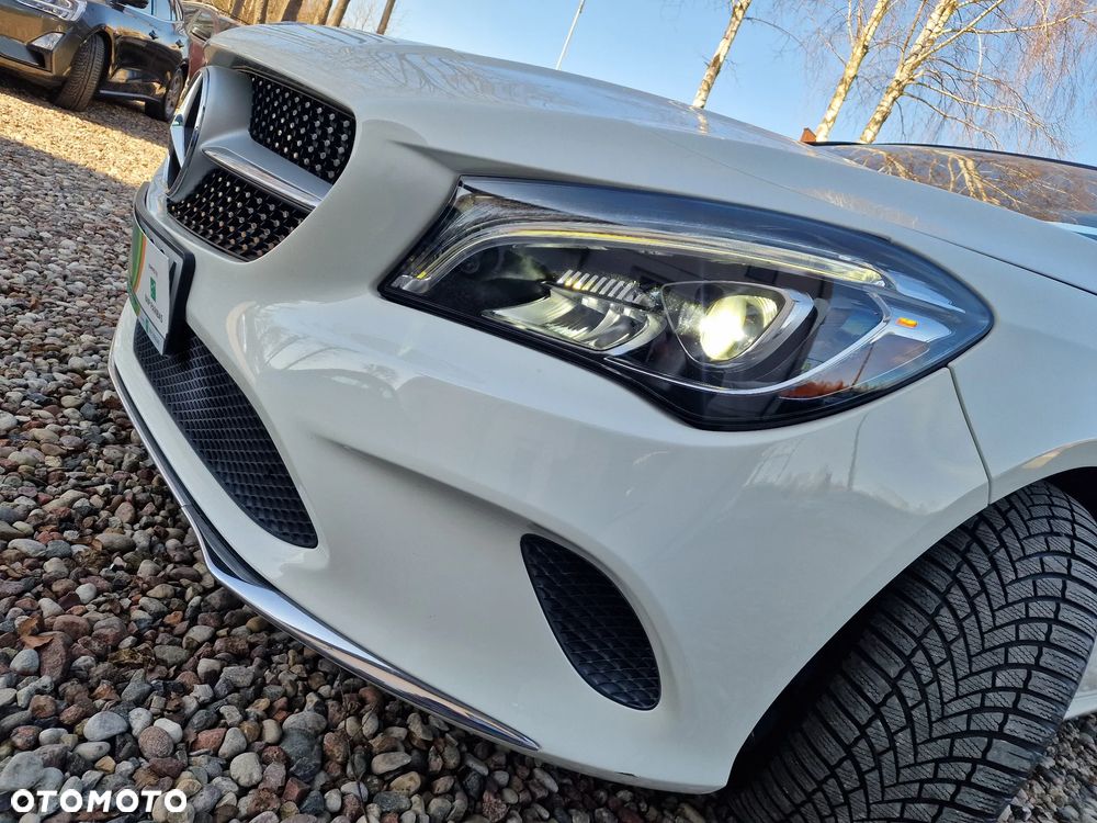 Mercedes-Benz CLA - 21