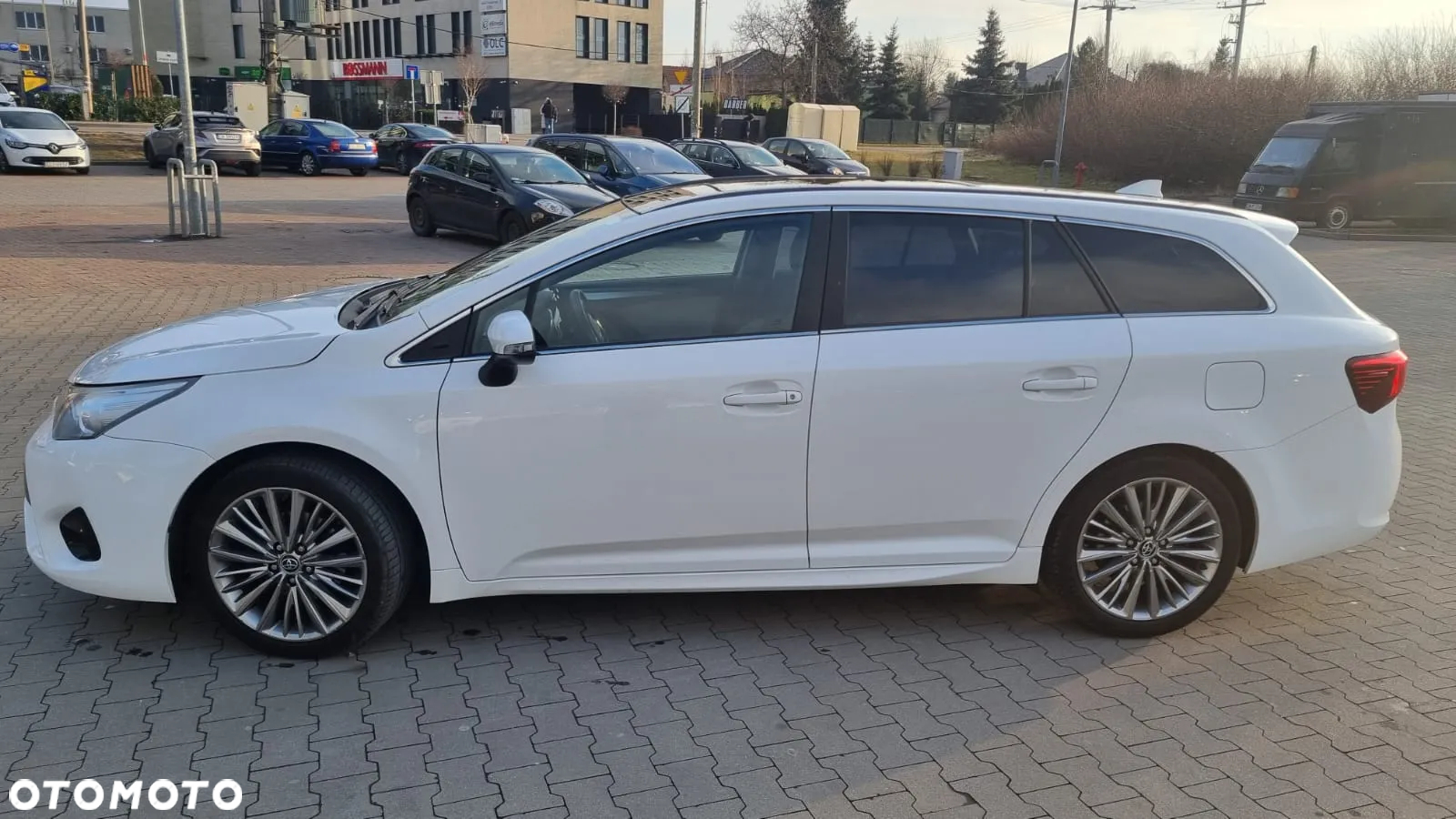 Toyota Avensis Touring Sports 1.8 Executive - 2