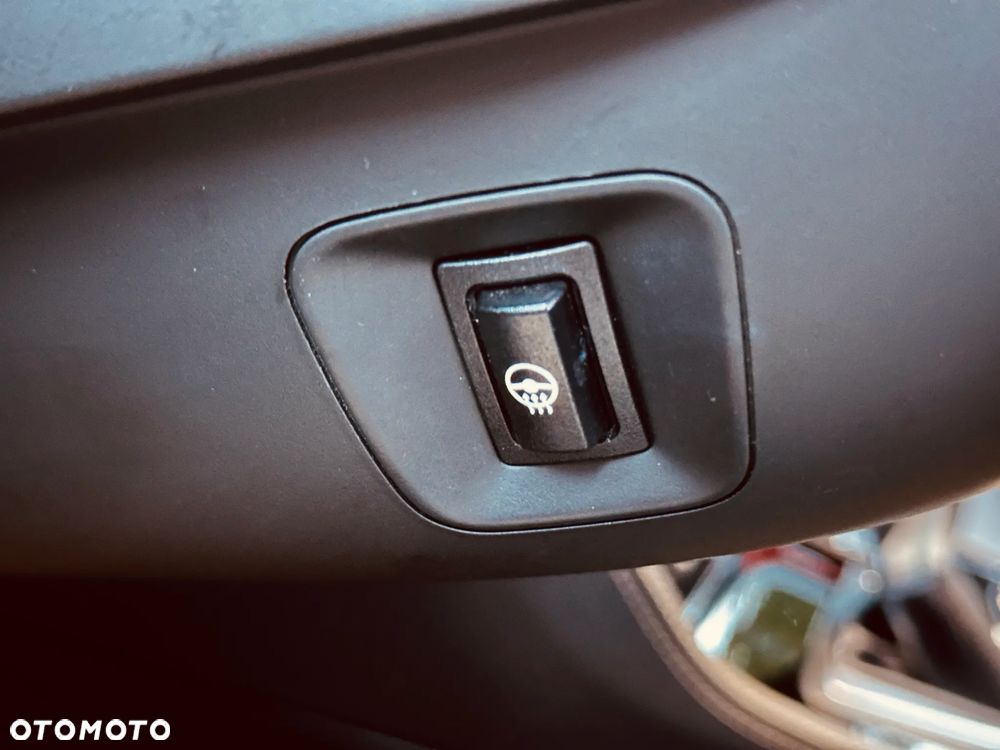 BMW Seria 2 220d xDrive Sport-Aut M Sport - 32