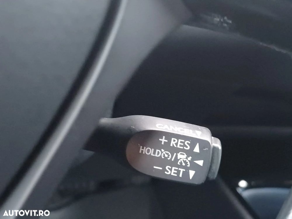 Toyota C-HR 2.0 HSD 184 CP 4x2 CVT Classy - 15