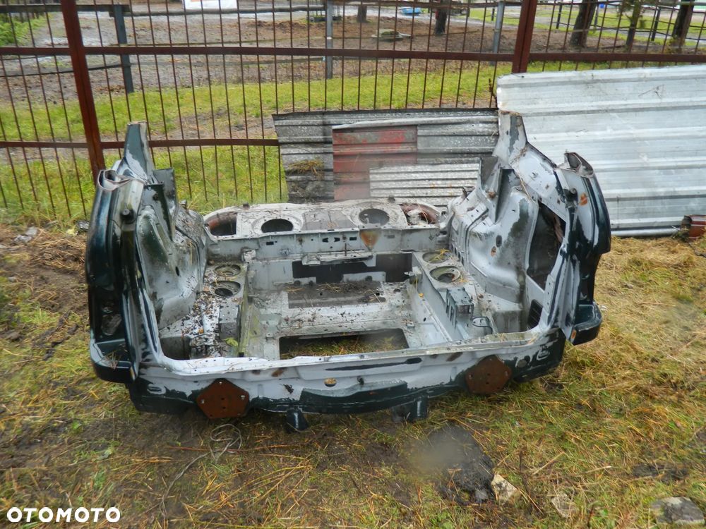 BMW X5 E53 Ćwiartka błotnik tył  Prawy / Lewy - 1