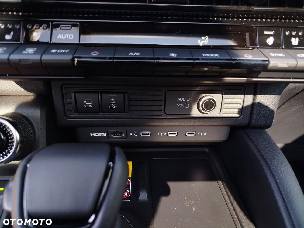 Toyota Land Cruiser - 16