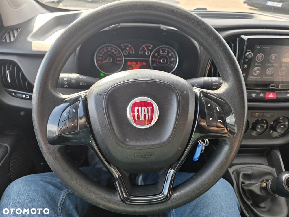Fiat Doblo Maxi diesel 1,6 105KM blaszak 3 osobowy Krajowy FV23% - 9