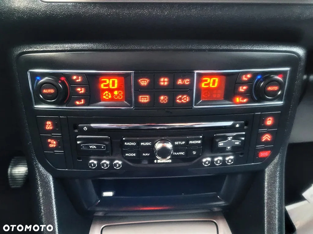 Citroën C5 Tourer HDi 115 FAP Business Class - 15