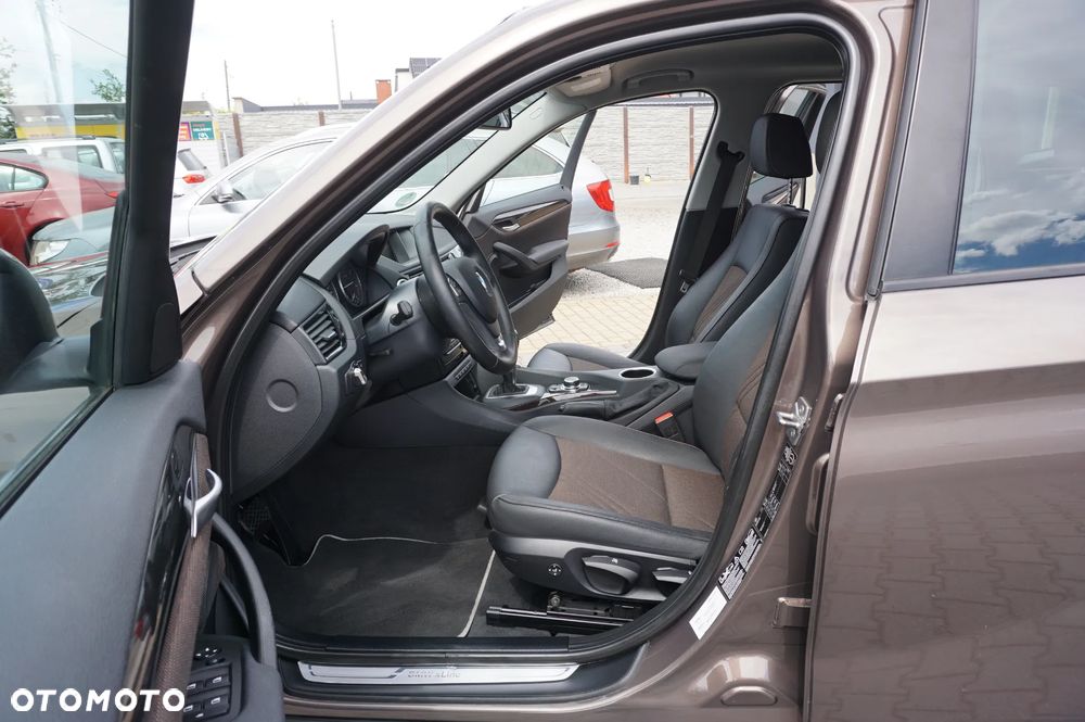 BMW X1 xDrive18d Sport Line - 19