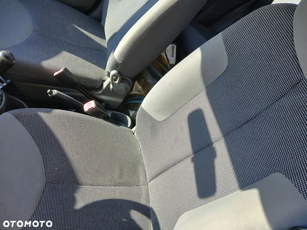 PEUGEOT 107 EXZ 08R fotel fotele kanapa deska kokpit podsufitka boczek boczki klamka podłokietnik - 7