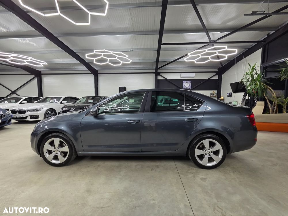 Skoda Octavia 2.0 TDI DSG Ambition - 22
