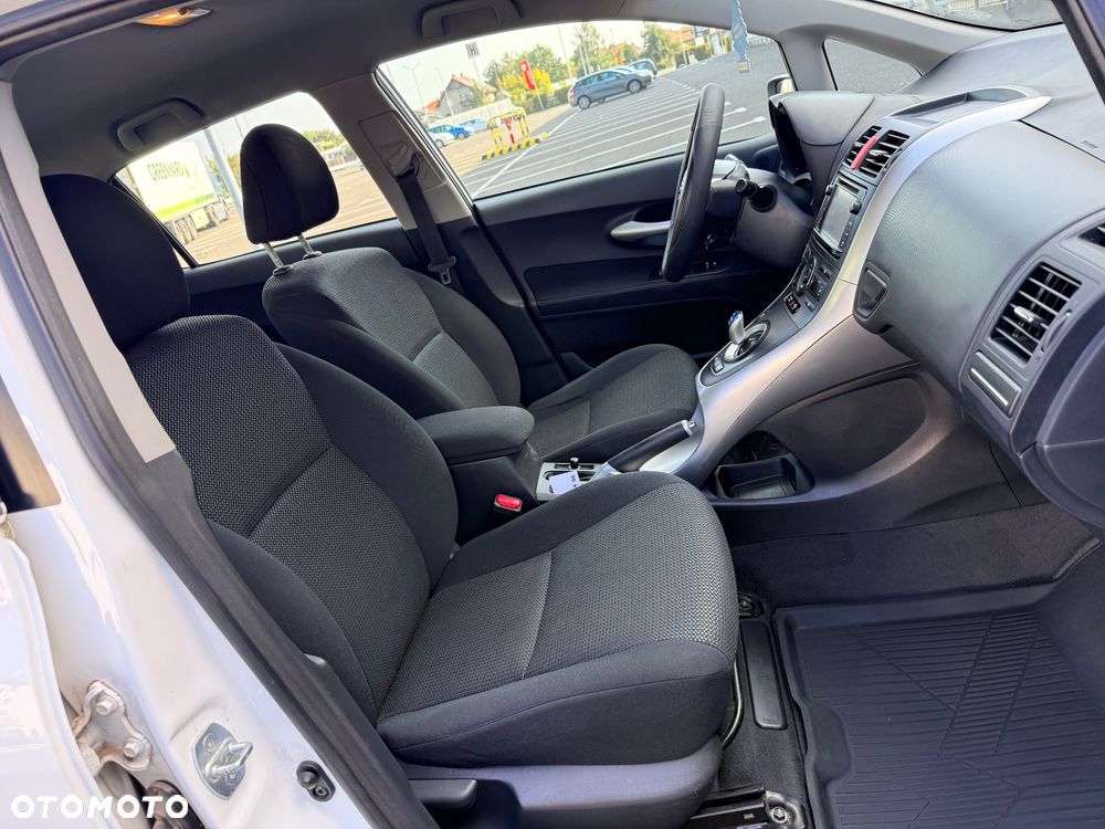 Toyota Auris 1.8 HSD Luna - 28