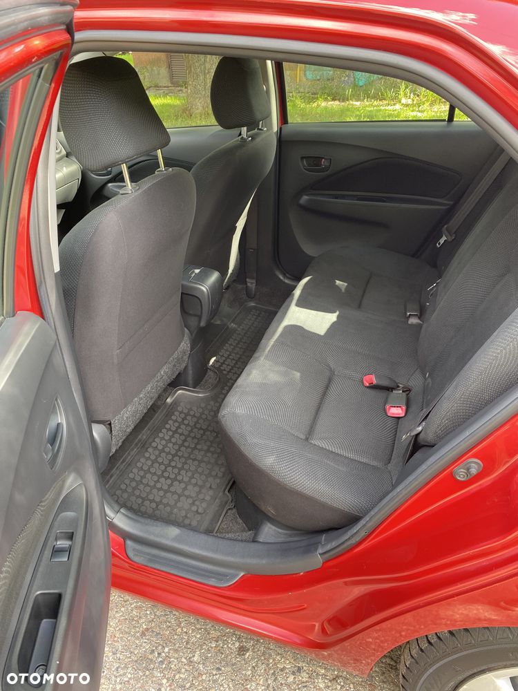 Toyota Yaris - 8