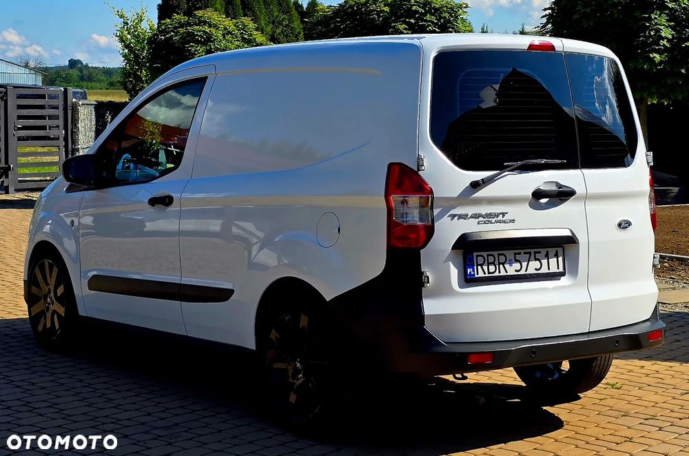 Ford Transit Courier - 8