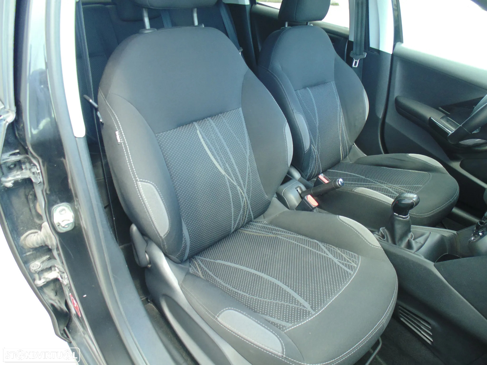 Peugeot 208 1.4 HDi Active - 18