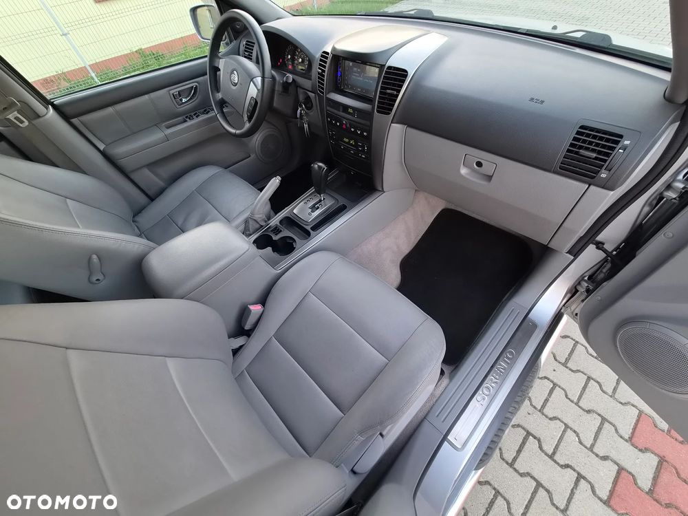 Kia Sorento - 28
