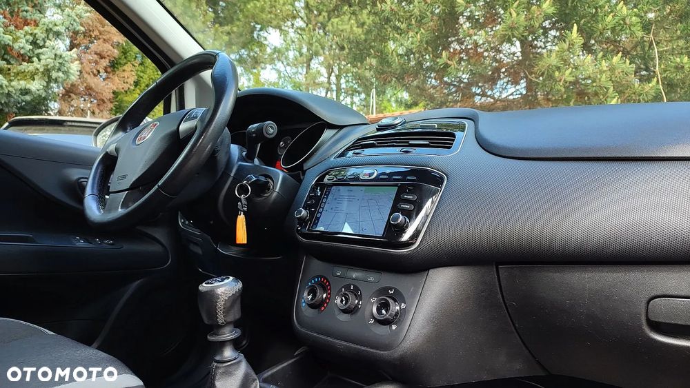 Fiat Punto 1.4 Multiair Lounge S&S - 26