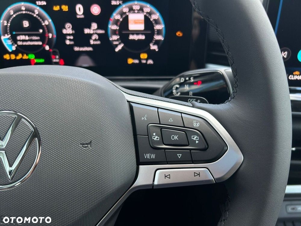 Volkswagen T-Roc - 16