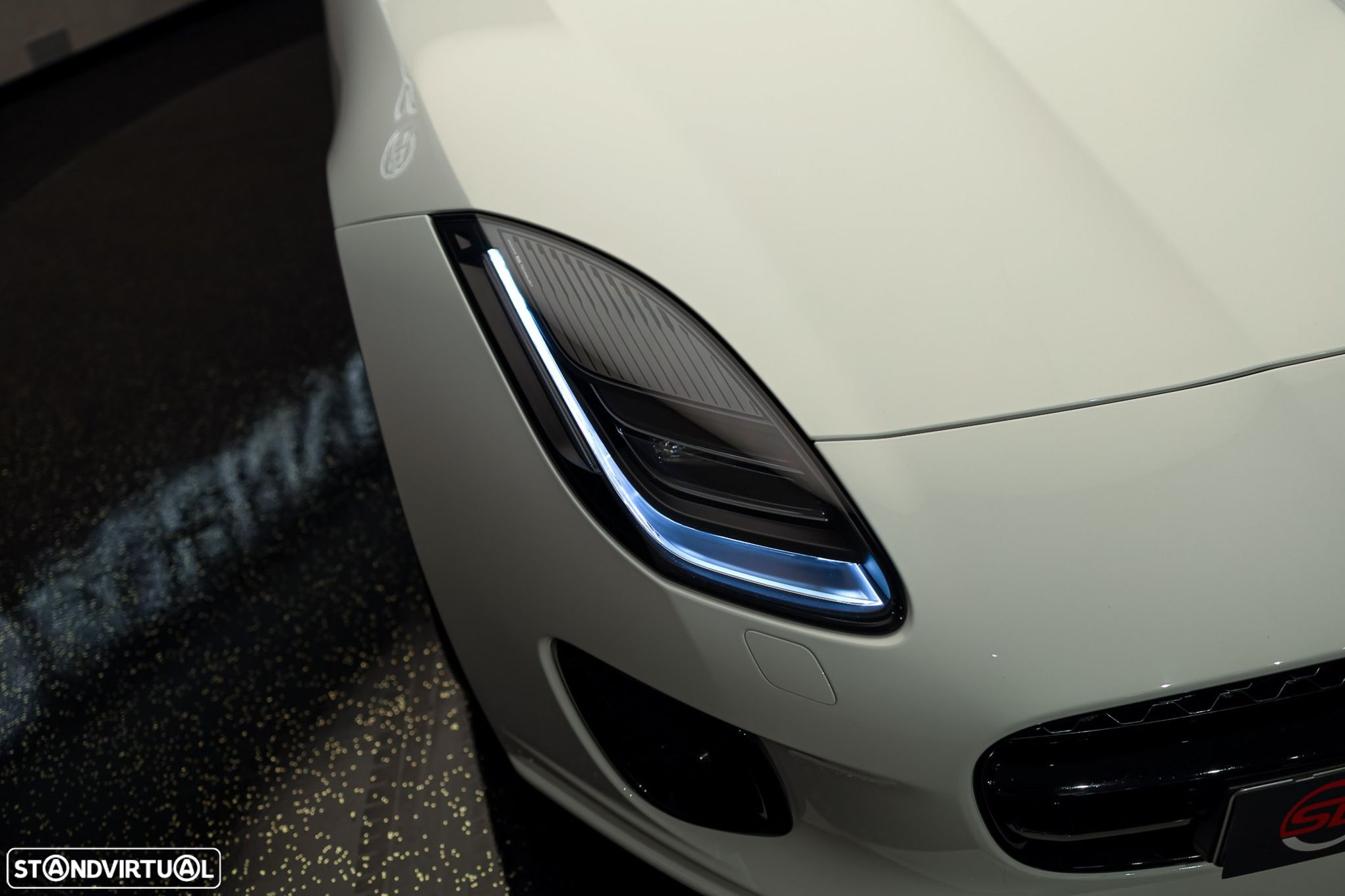 Jaguar F-Type 2.0 i4 R-Dynamic - 21