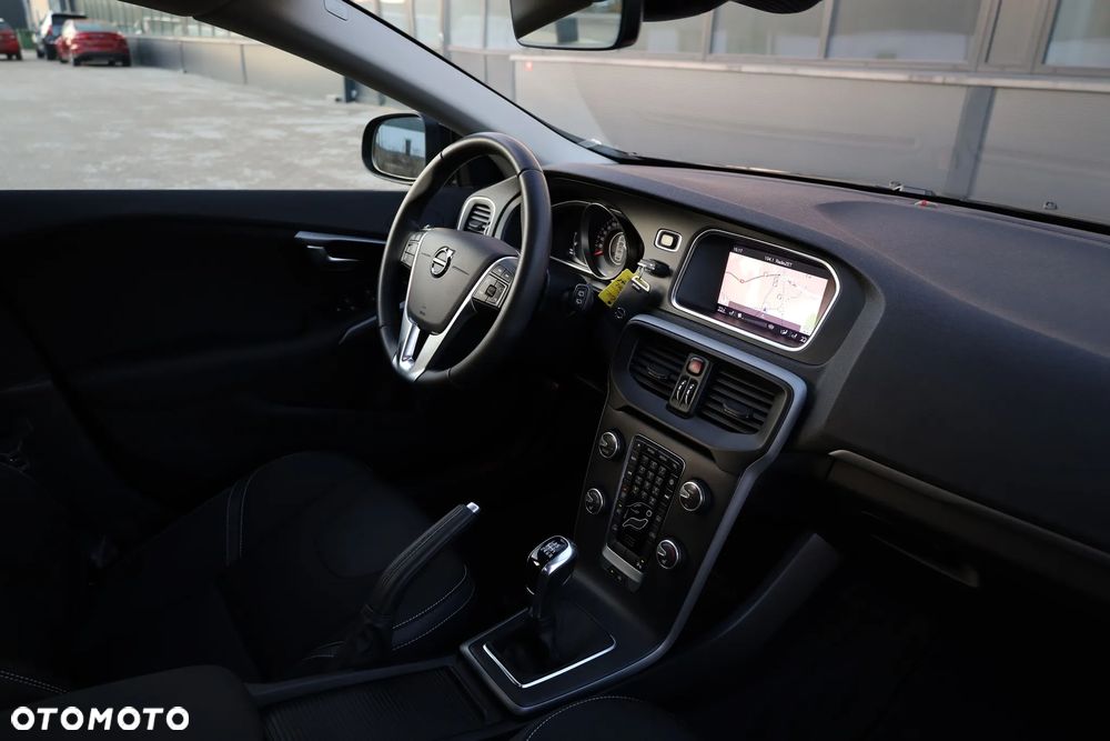 Volvo V40 T2 Linje Svart - 15