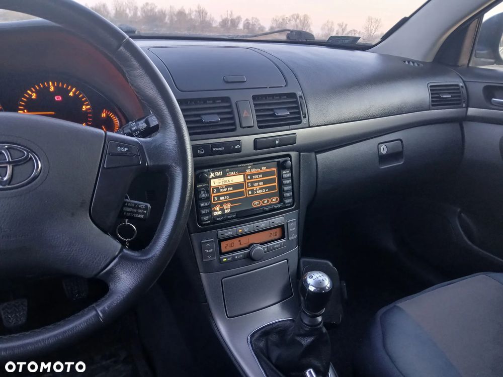 Toyota Avensis 2.0 D-4D Travel - 12