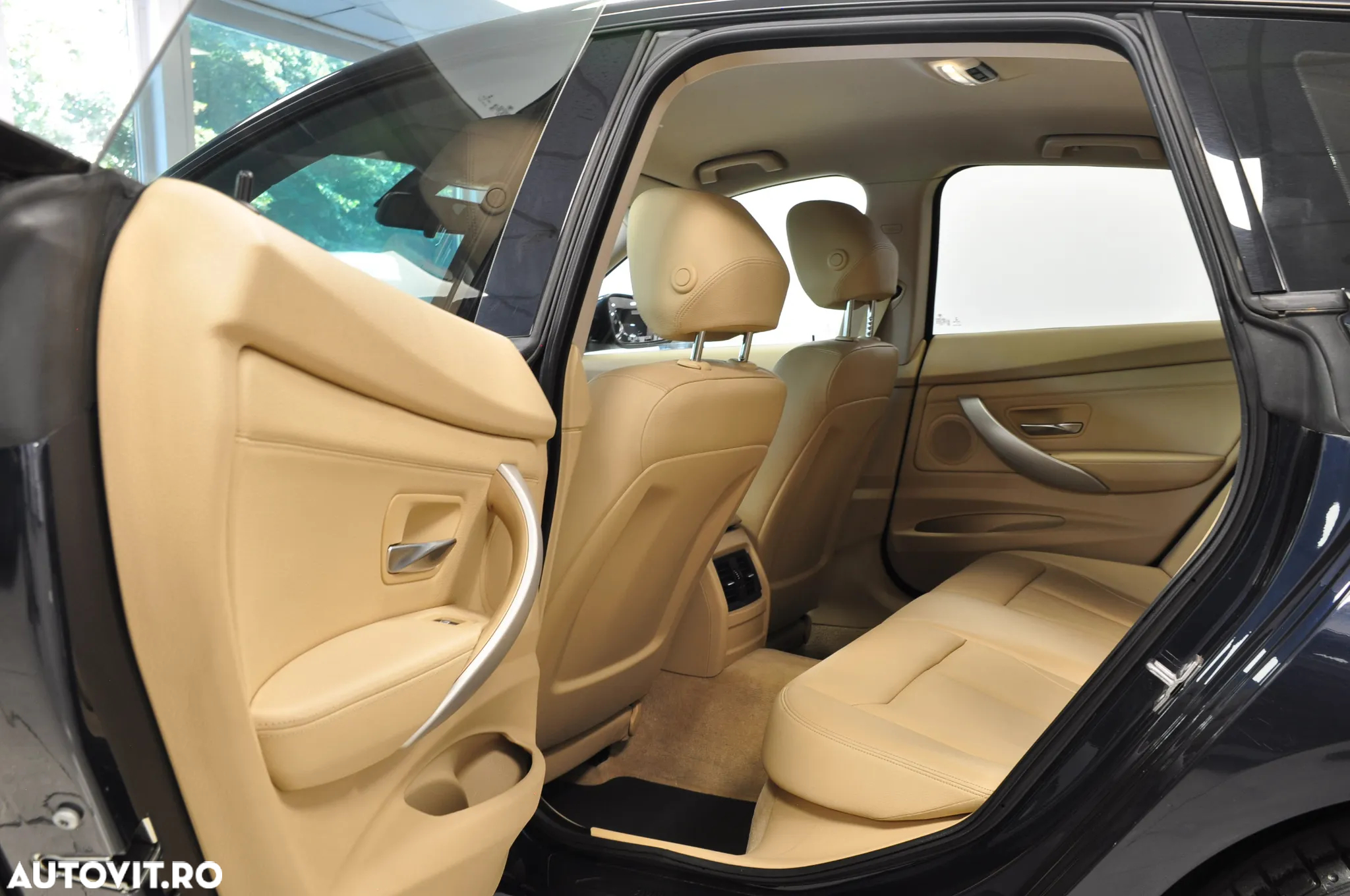 BMW Seria 3 328i xDrive Aut. Luxury Line - 5