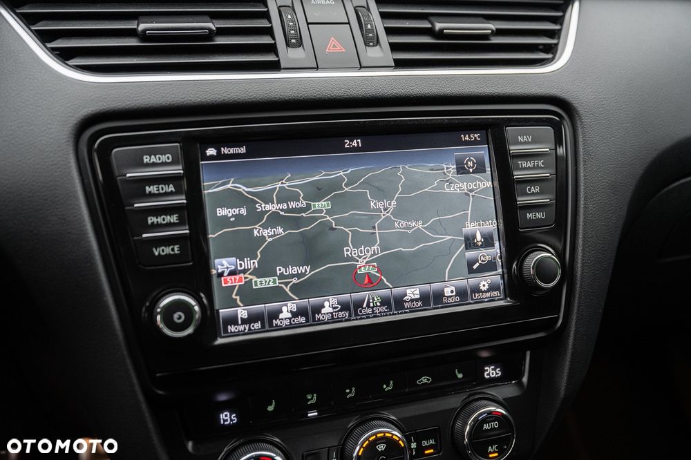 Skoda Octavia 2.0 TSI RS DSG - 25