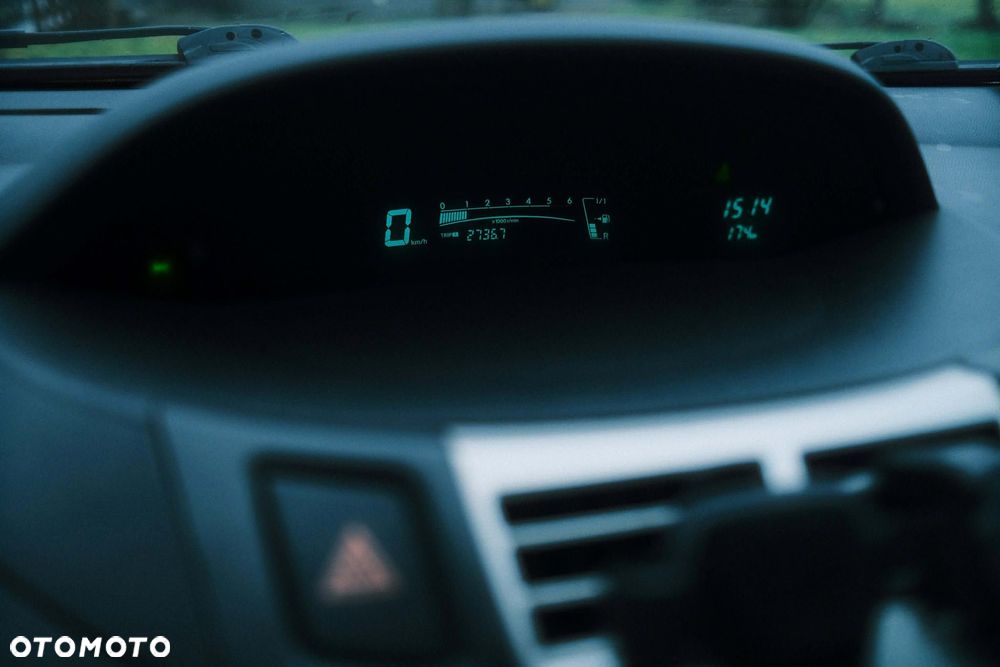 Toyota Yaris - 32