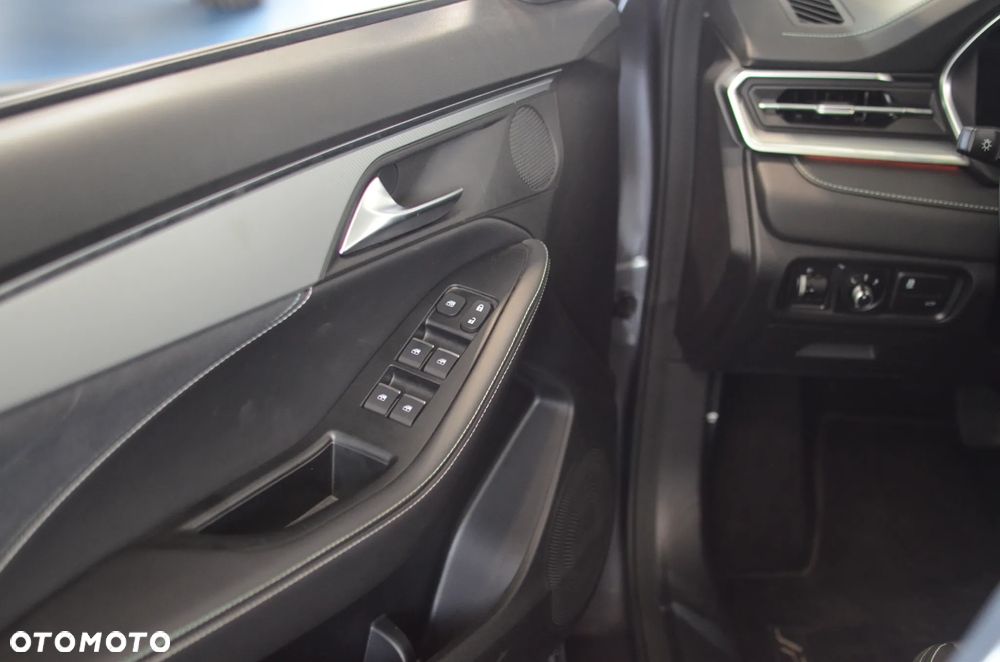JAC J7 Plus CVT - 16