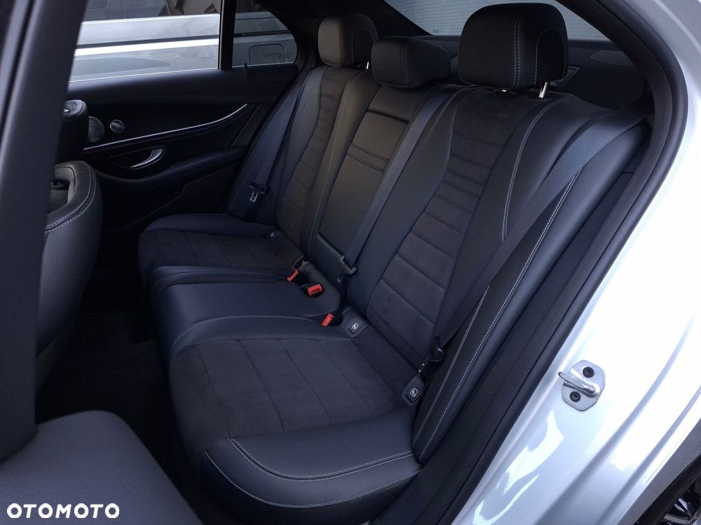 Mercedes-Benz Klasa E 220 d AMG - 13