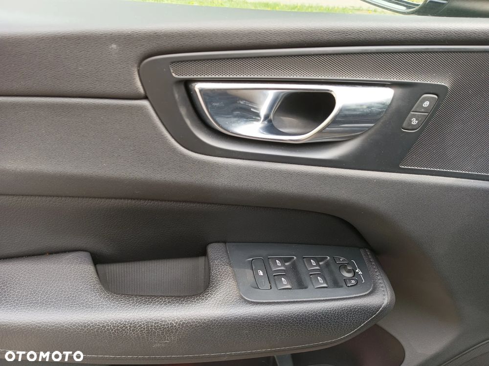 Volvo XC 60 D3 Inscription - 9
