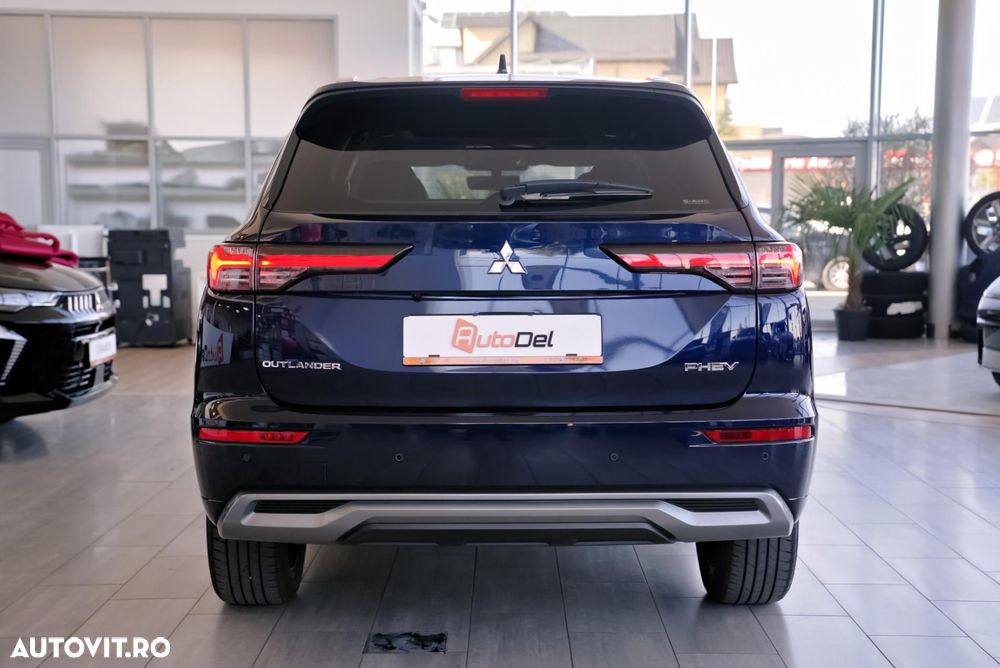 Mitsubishi Outlander - 6