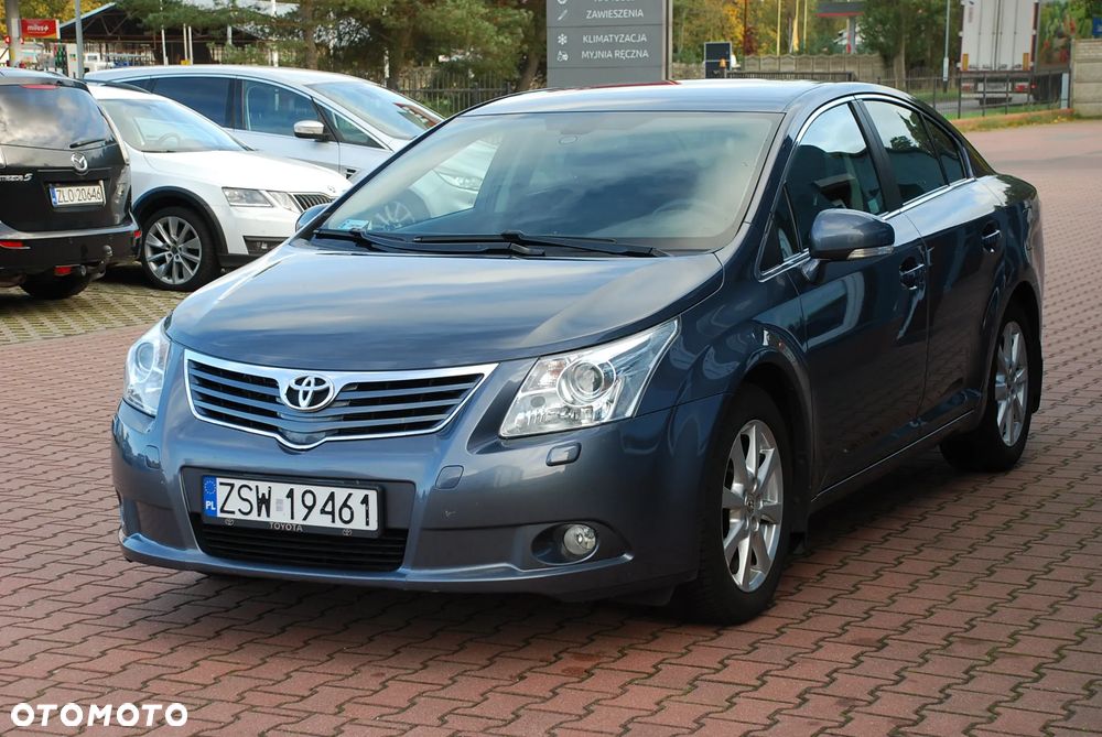 Toyota Avensis - 21