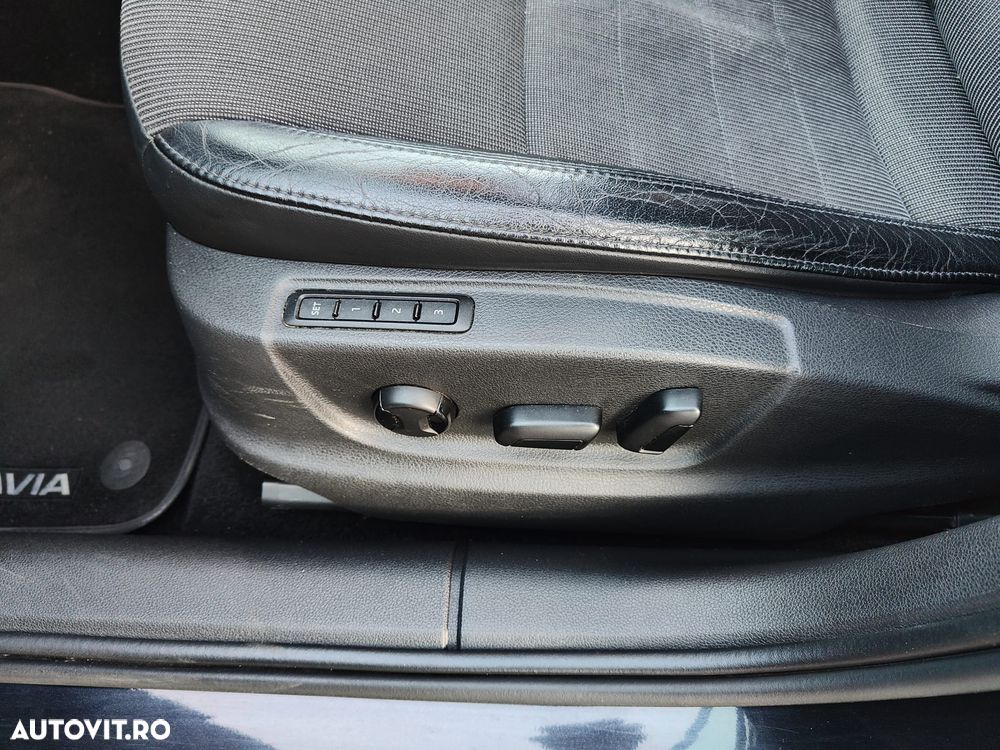 Skoda Octavia 1.6 TDI STYLE DSG - 23