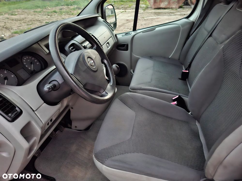 Opel Vivaro - 10