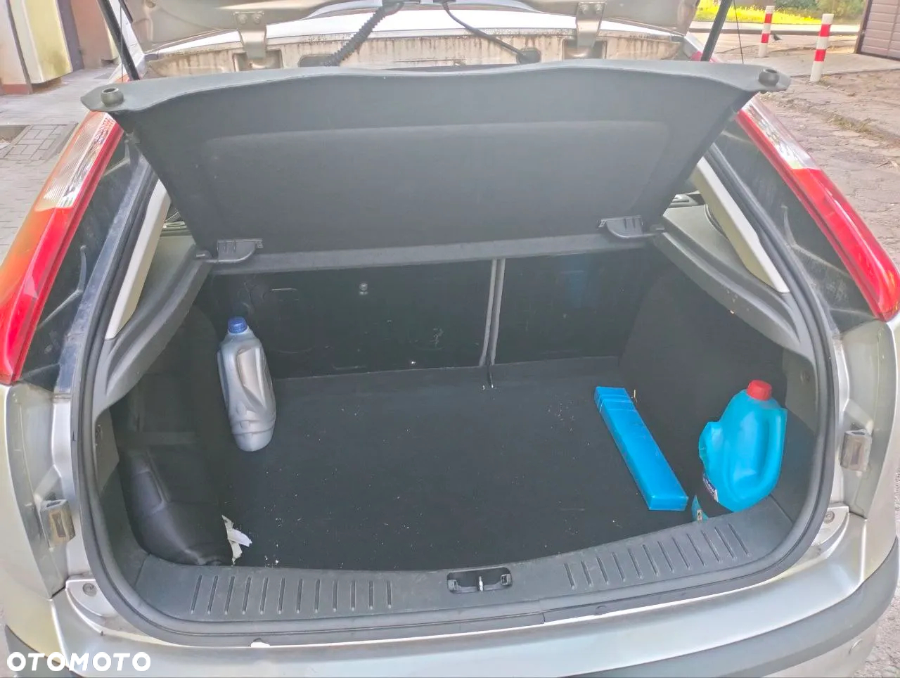 Ford Focus 1.6 Ghia - 12