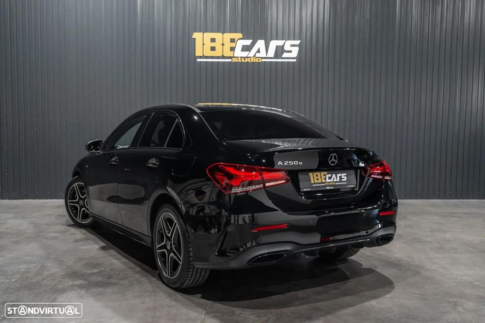 Mercedes-Benz A 250 Limousine e 8G-DCT AMG Line - 52
