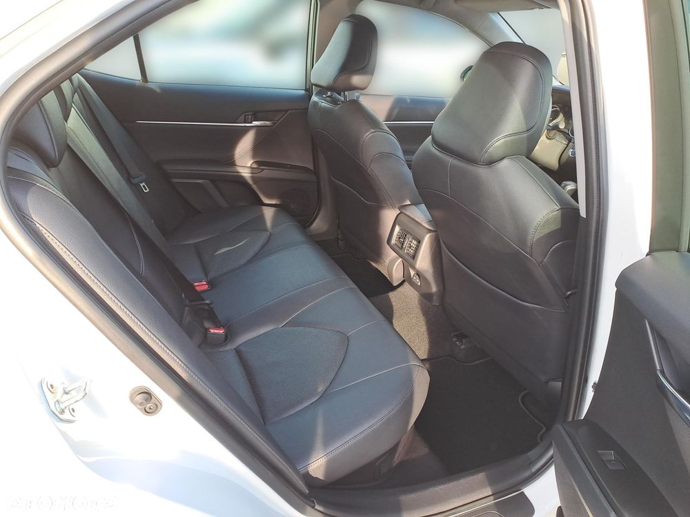 Toyota Camry 2.5 Hybrid Comfort CVT - 10