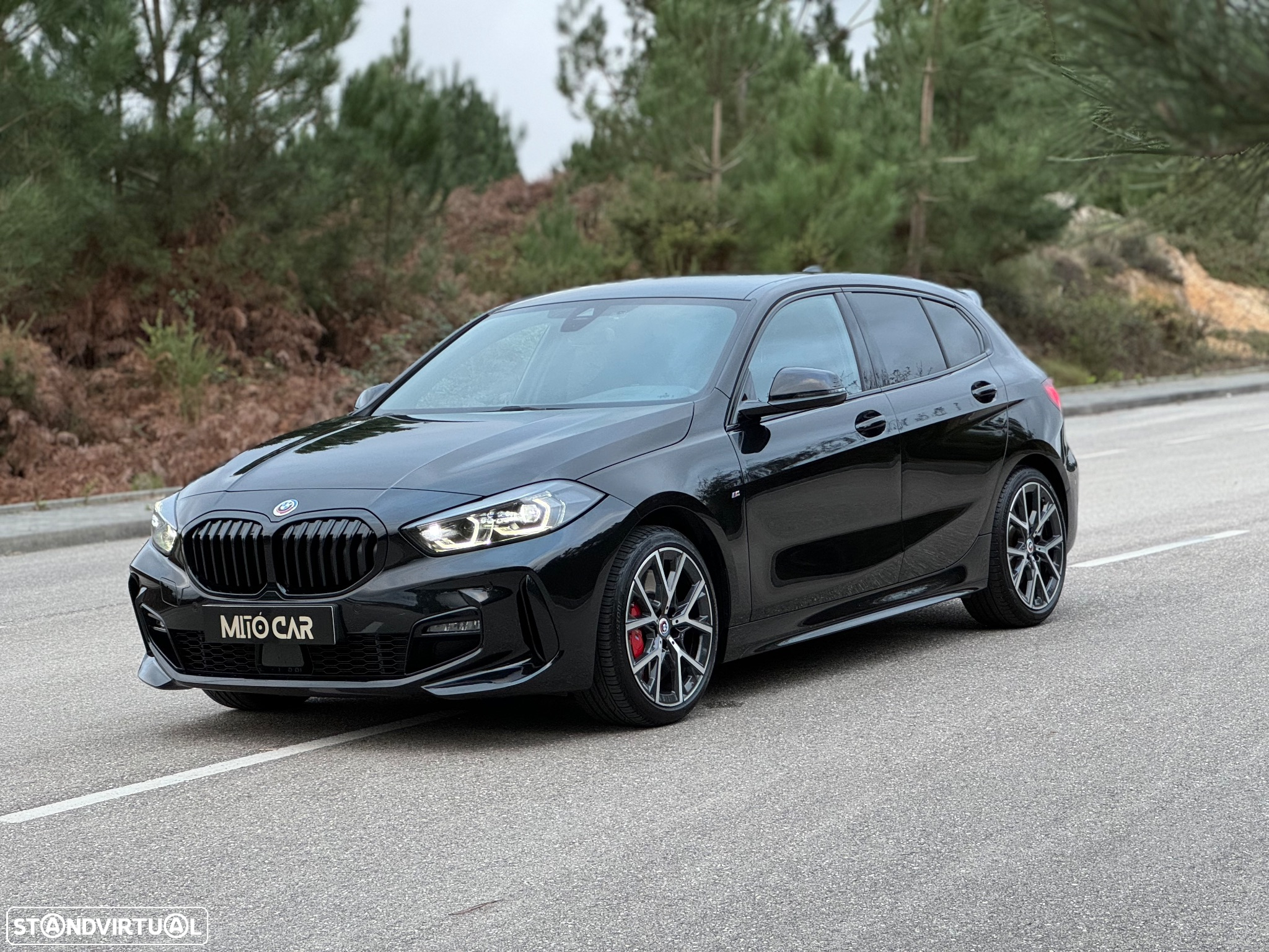 BMW 116 d Pack 50 anos M Auto - 12