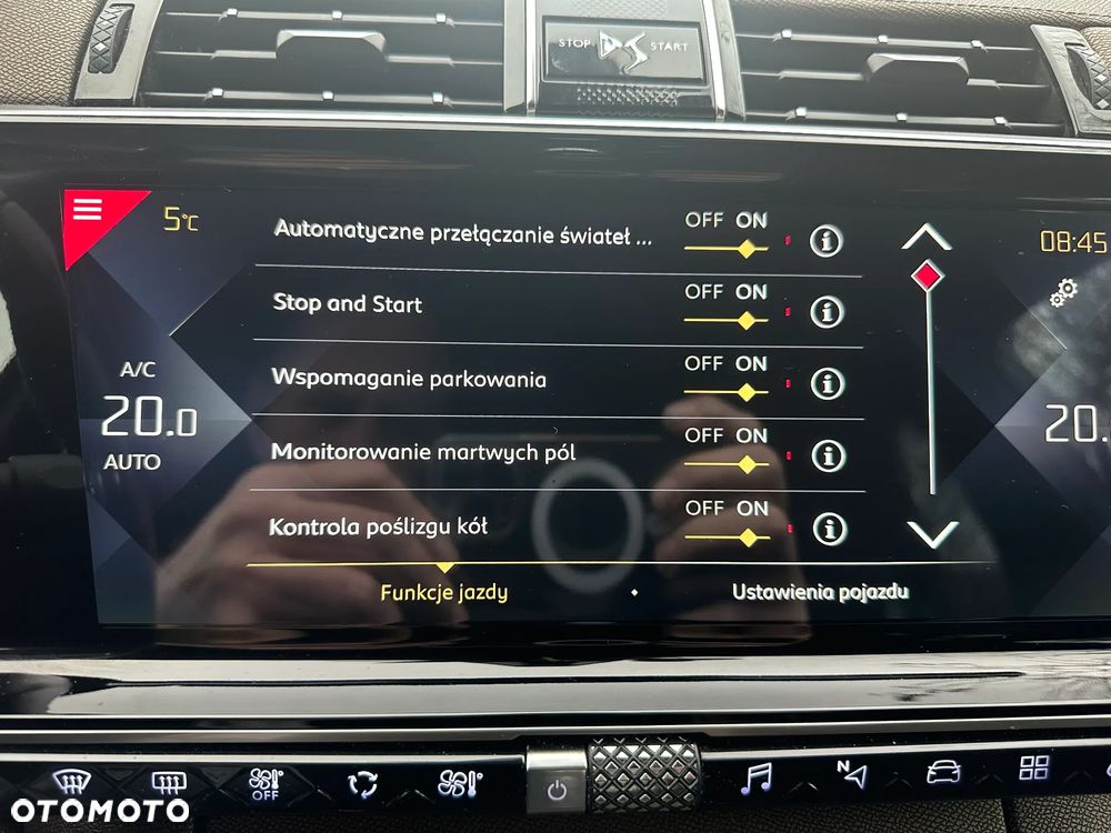 DS Automobiles DS 7 - 10